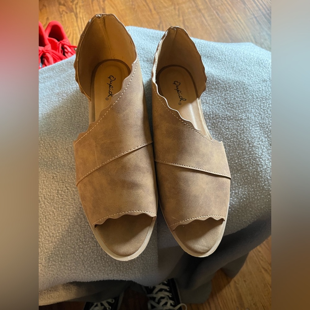 Qupid Brown Shoes Size 7 1/2